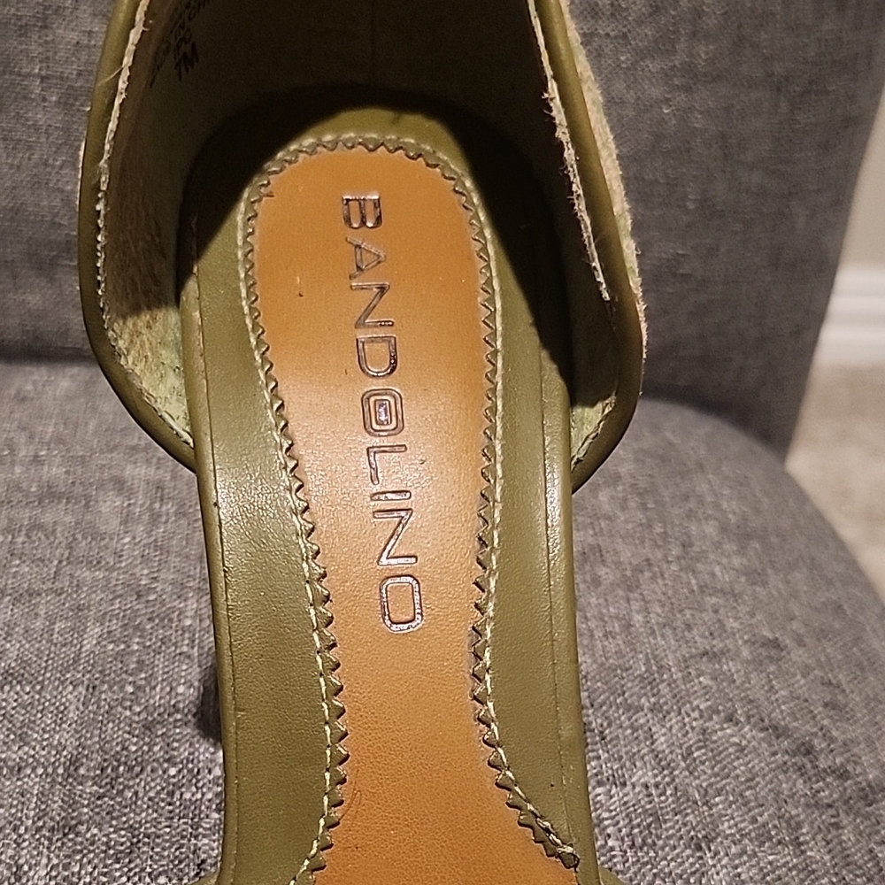 Bandolino Olive Green Pointed-Toe D'Orsay Heels - Picture 5 of 7